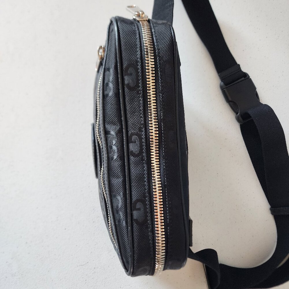 Gucci Belt Bag "EUC" - Picture 14 of 16